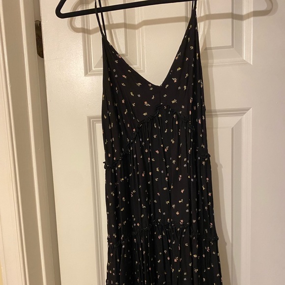 American Eagle tiered black patterned dress size M long - Picture 2 of 3